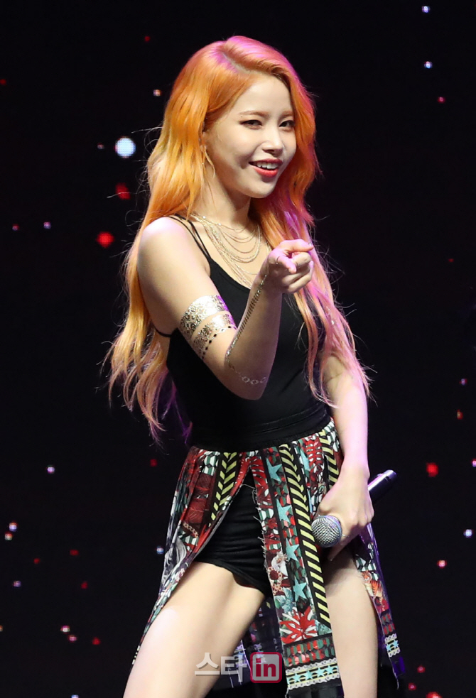 [포토]마마무 솔라, '매혹적인 그녀'