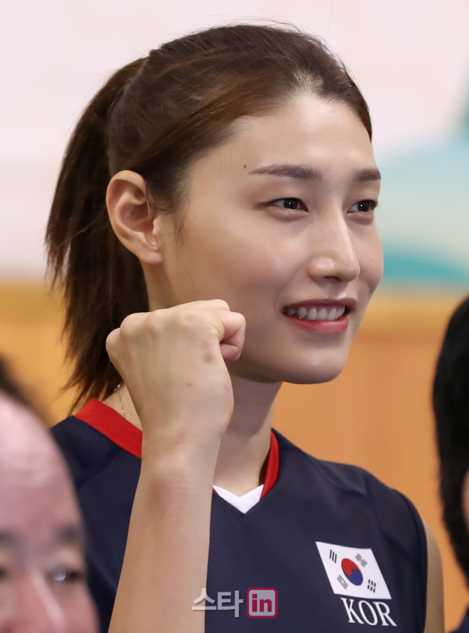 [포토]파이팅 외치는 김연경