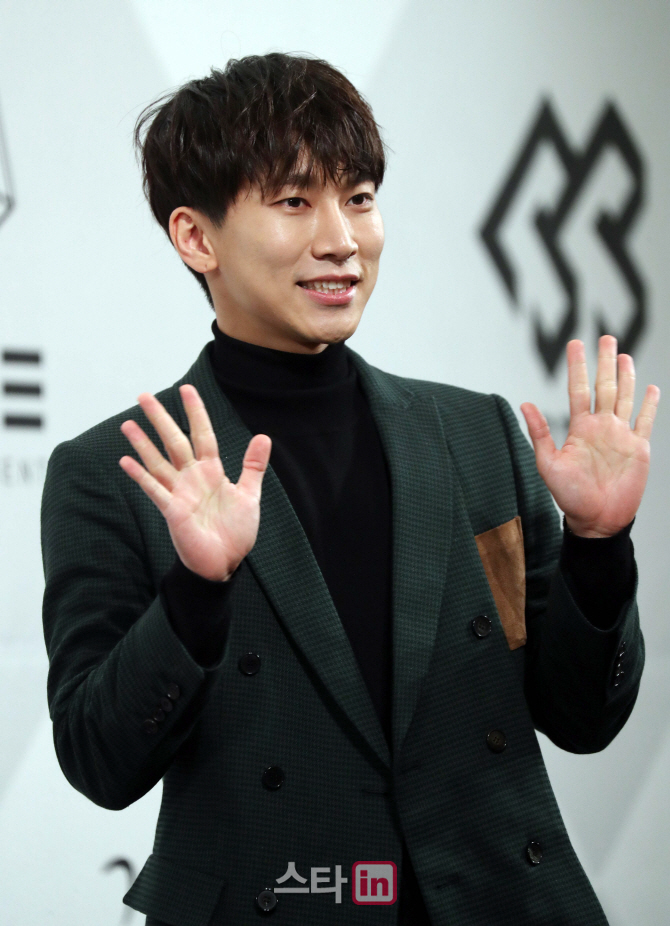 '현역 입대' 비투비 서은광 측 "뮤지컬 등 스케줄 조정中"