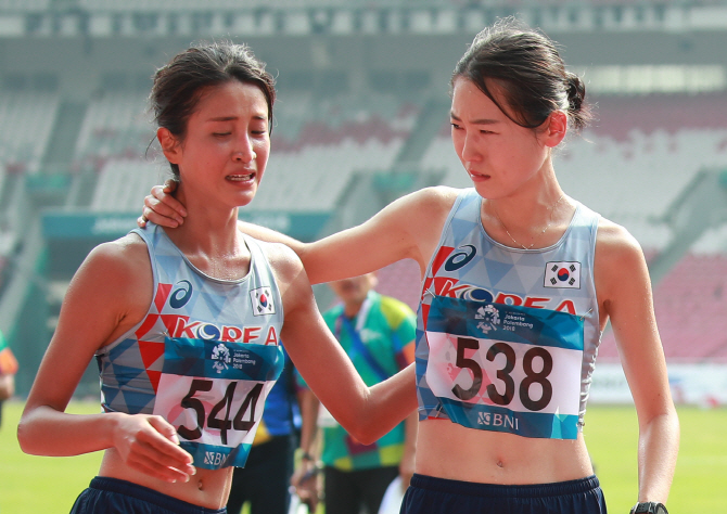 최경선, 여자 마라톤 4위...김도연 6위로 마감