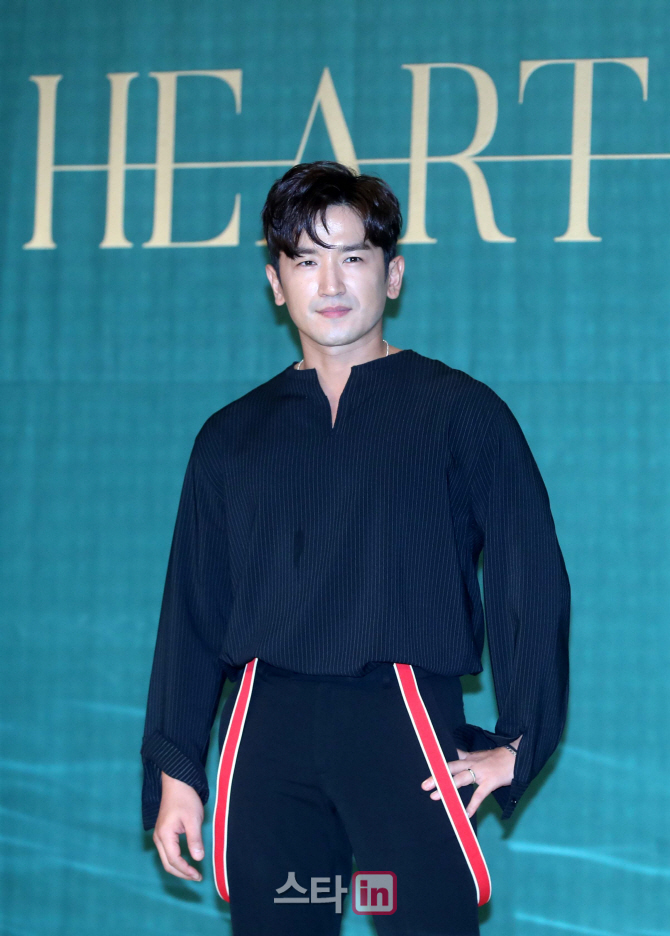 [포토]이민우 '바라만봐도 심쿵'