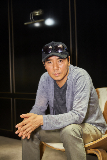 '인랑' '밀정' 김지운 감독, 프랑스 문화예술훈장 수훈