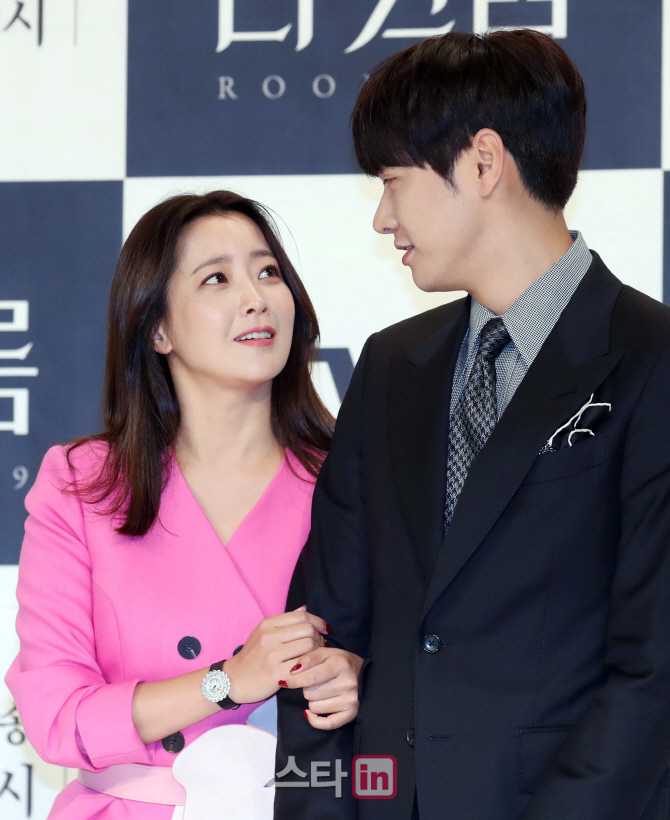 [포토]김희선-김영광 '어떤 대화를 나눌까'