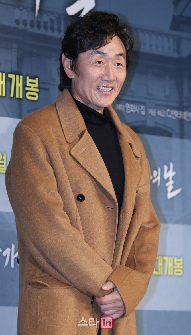 [포토]허준호 '회사와 가족을 위해'