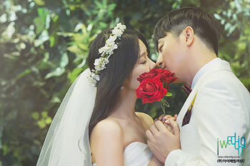 “갚으며 살겠다”…유상무♡김연지, 오늘(28일) 결혼