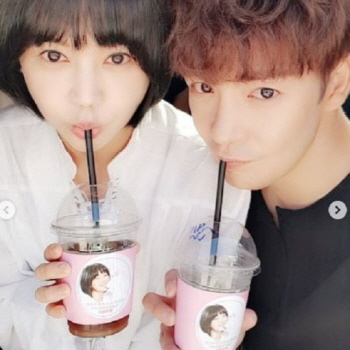 '이영아♡' 강은탁 누구? 앙드레김 패션쇼 모델 '백댄서 이력' 눈길
