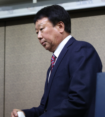 선동열 감독 "내 사퇴, 총재 소신에도 부합할 것" 직격탄