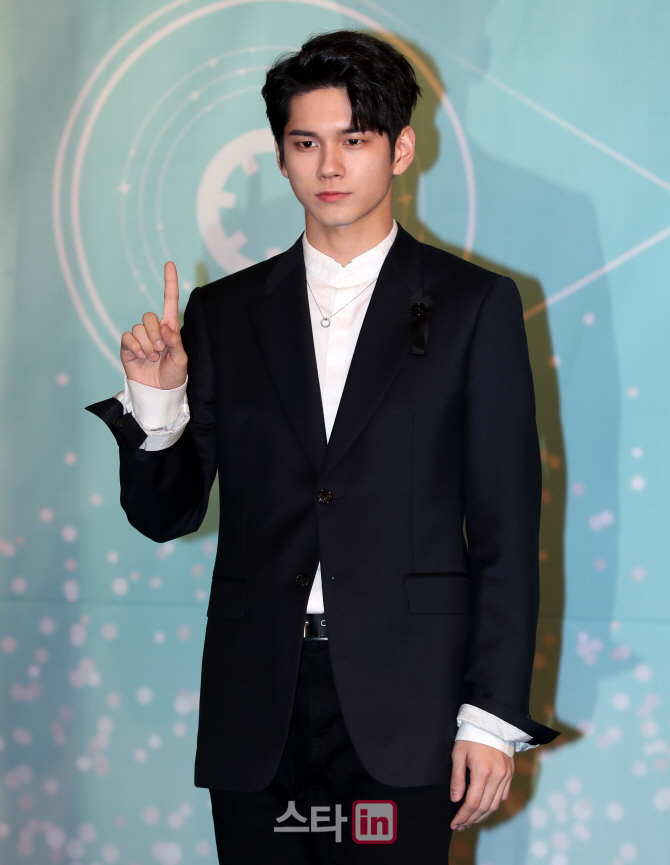 [포토]워너원 옹성우, '1¹¹=1'