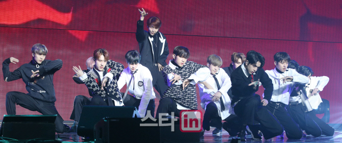 [포토]더보이즈, '12人12色'