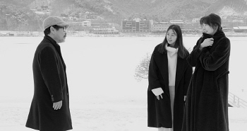 홍상수 '강변호텔', 히혼영화제 작품상 등 3관왕
