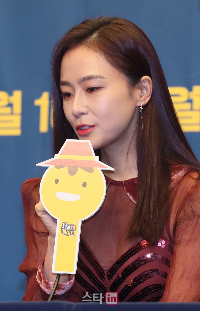 [포토]홍수현 '마이크로닷 관련 드릴말씀 없어'