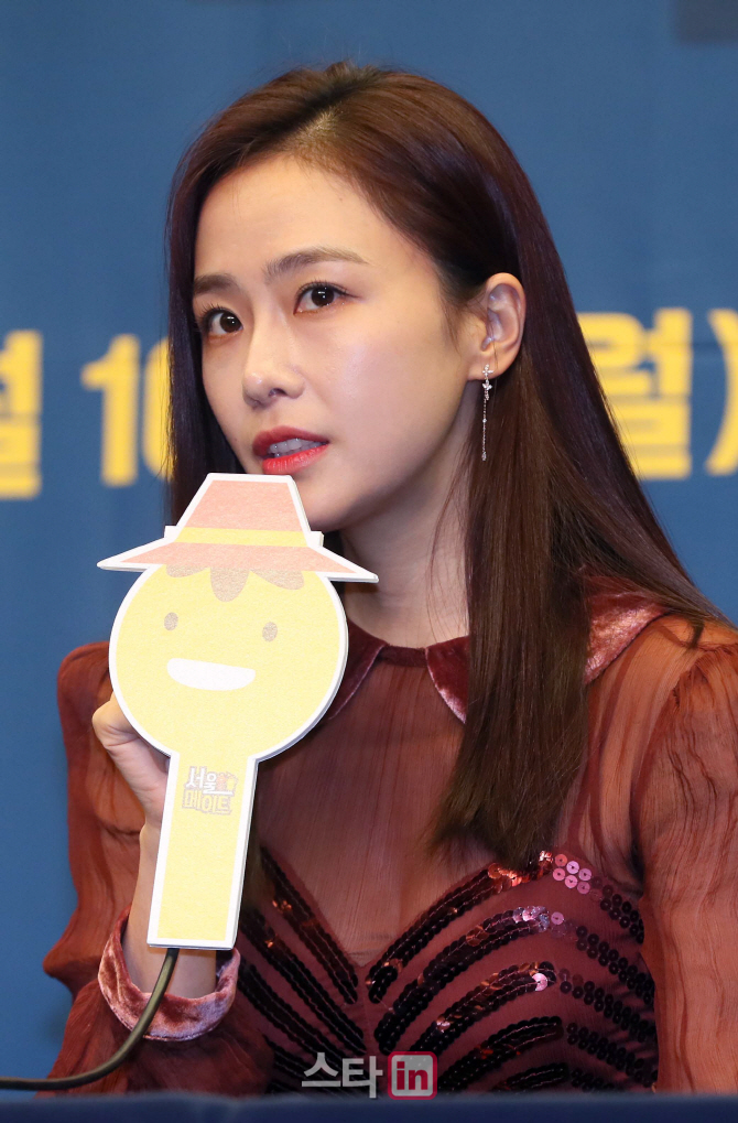 [포토]홍수현 '마닷 관련 드릴말씀 없어'
