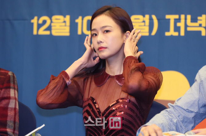 [포토]홍수현 '드릴 말씀 없습니다'