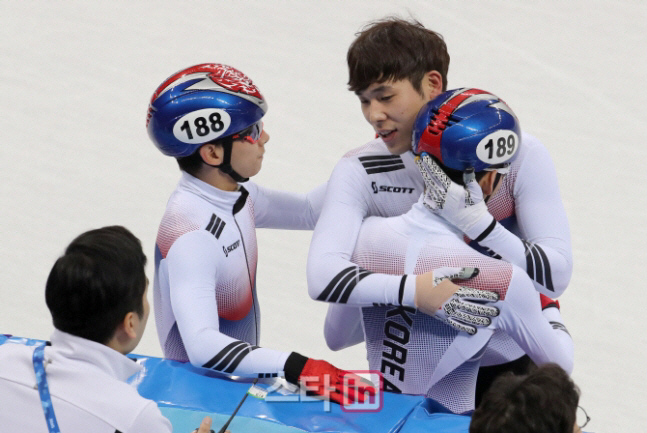 남자 쇼트트랙, 월드컵 1500m 메달 싹쓸이...최민정도 금메달