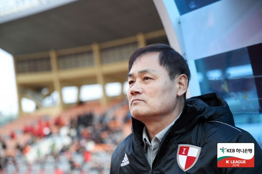 부산 최만희 대표·최윤겸 감독, 승격 실패 책임 사퇴