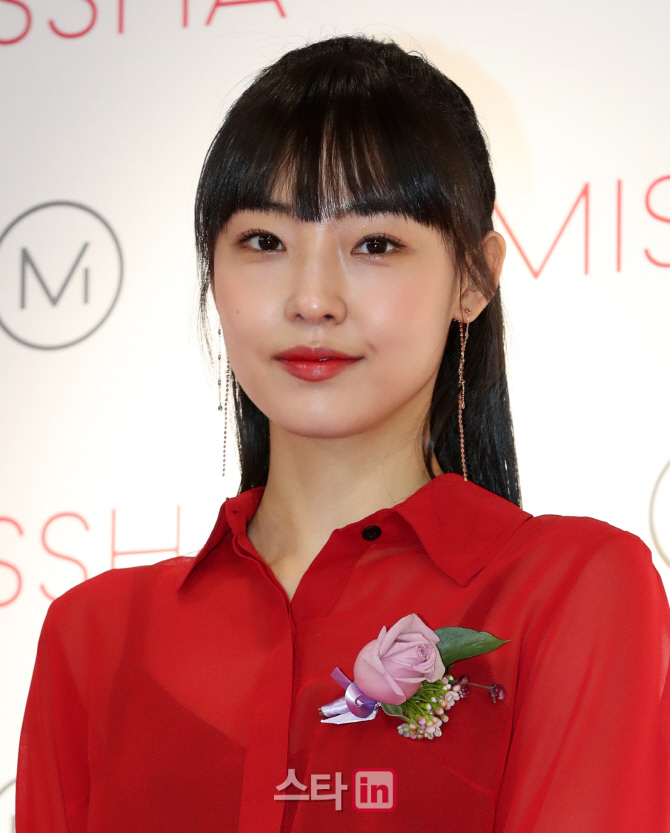 [포토]전소니, 미샤 명동 메가 스토어 오픈 왔어요!