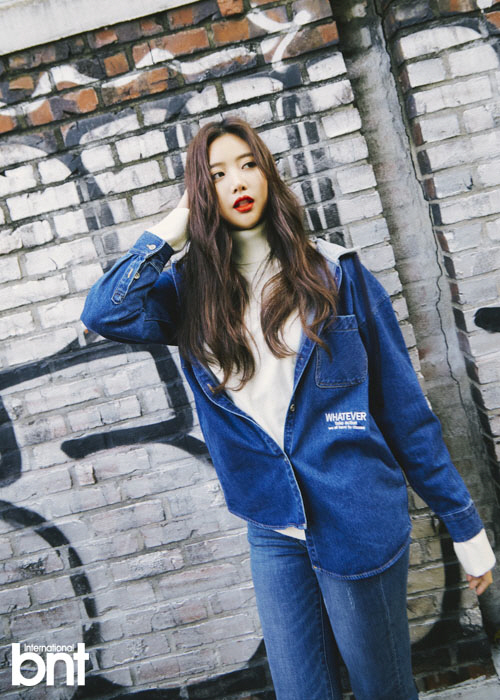 [포토]윤해솔 "日 멤버들과 의사소통 어려워 보디랭귀지로 대화"