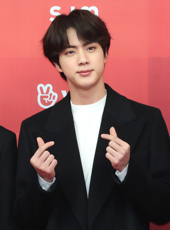 방탄소년단 진, 월드 와이드 핸섬 가이