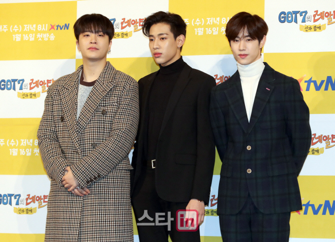 [포토]태국 행운의 7신(神)을 찾아 떠난 GOT7 영재-뱀뱀-마크
