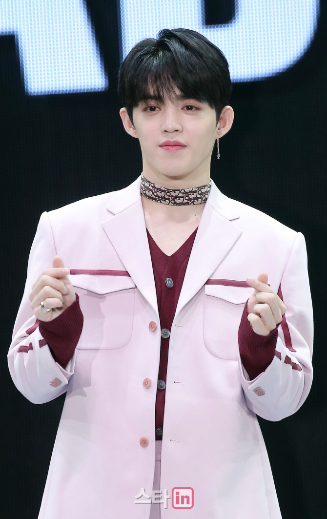 [포토]에스쿱스 '우유빛 리더'