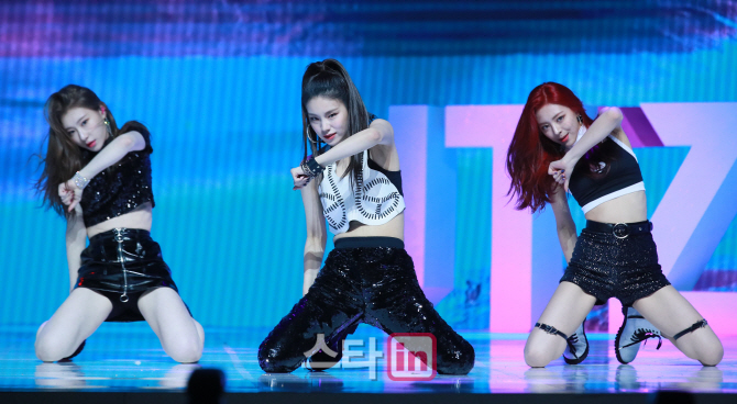 [포토]신인 걸그룹 ITZY 데뷔 쇼케이스