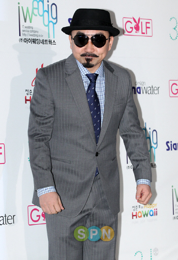 '나눔 천사' 박상민, 공연으로 캄보디아 학교 건립 지원