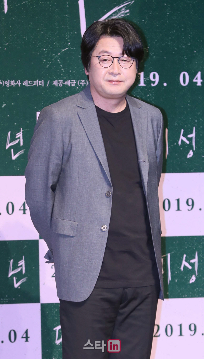 [포토]김윤석 '감독 데뷔'