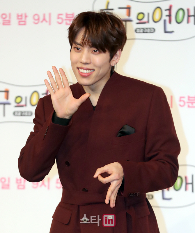 [포토]인피니트 장동우, '이것이 호구의 포즈'