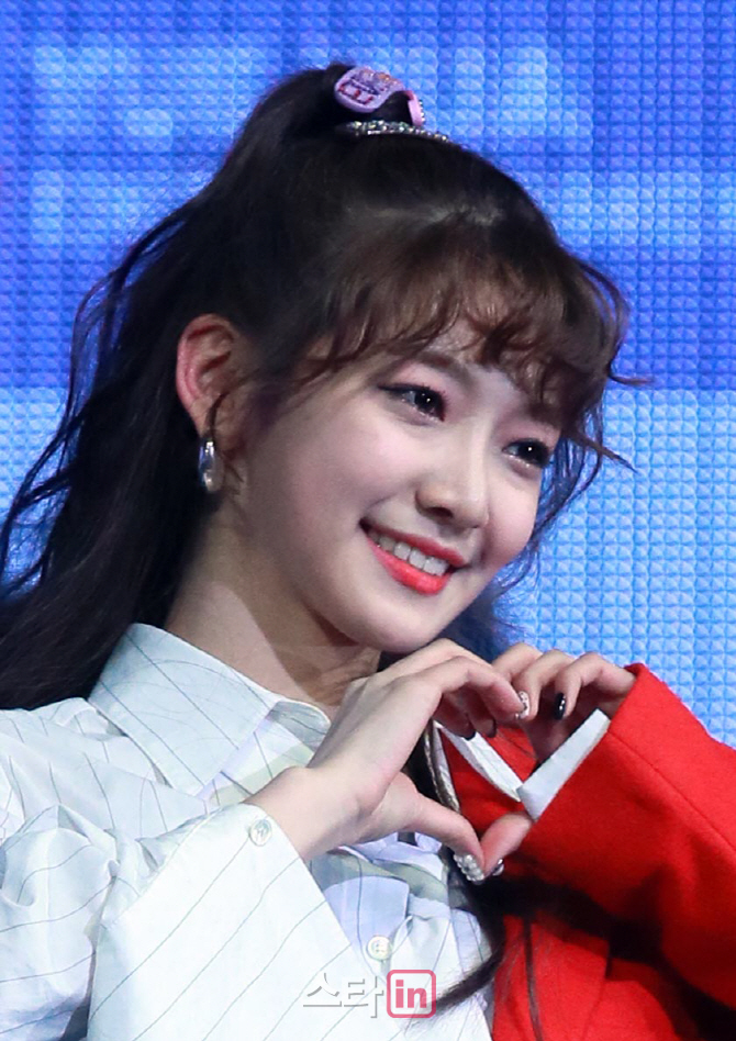 [포토]에버글로우 온다, '미소가 귀여워'