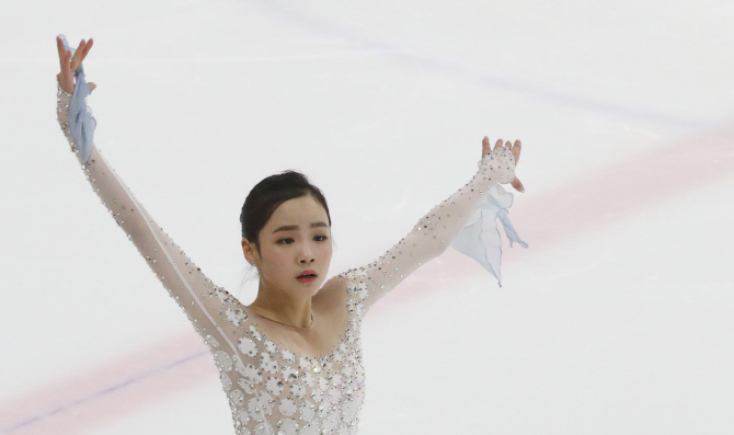 임은수, 김연아 이후 한국 선수 첫 200점 돌파...세계선수권 '톱10'