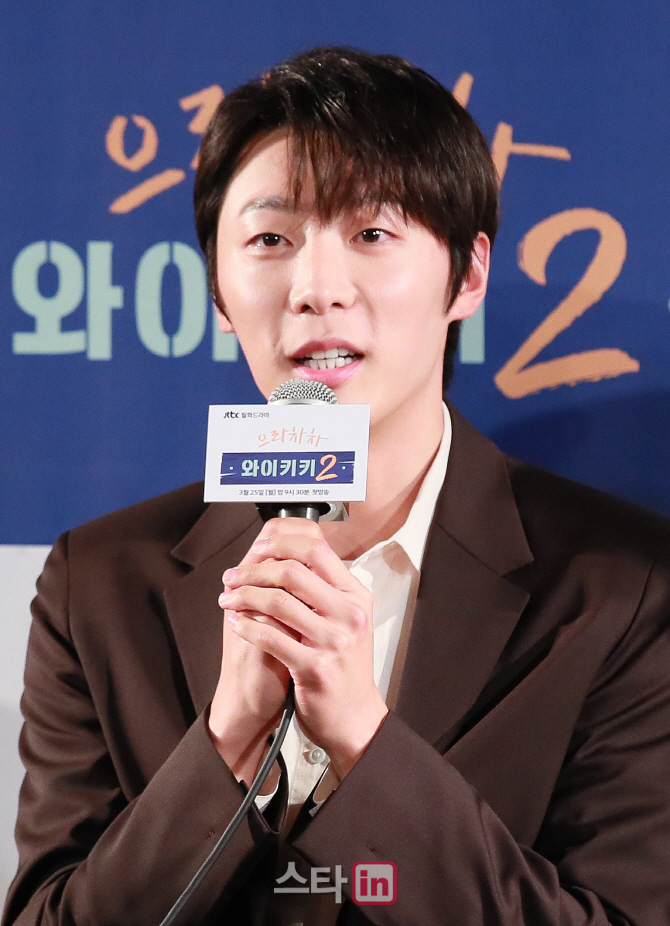 [포토]소감 밝히는 배우 신현수
