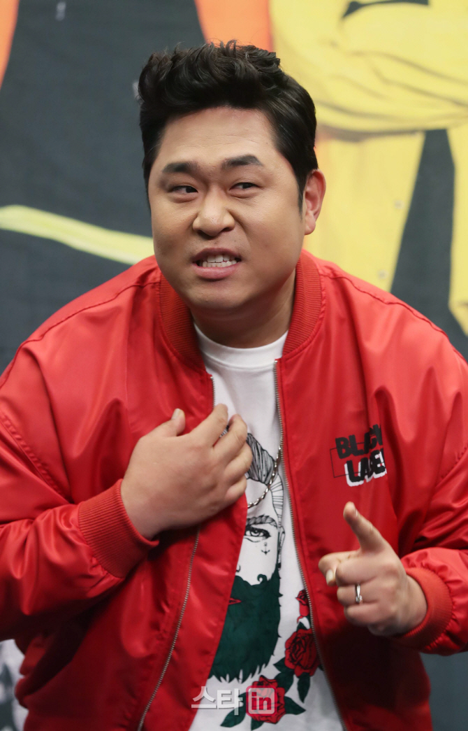[포토]문세윤 '먹방도 힙하게'