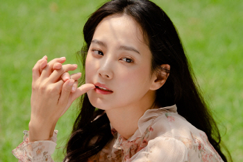 윤승아, 소속사 프레인TPC와 재계약