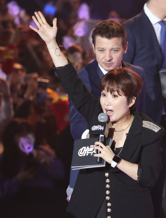 제레미 레너, 박경림씨,,,저 좀 봐 주세요