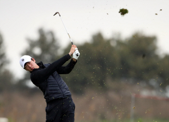 김태훈, 전북오픈 2R 공동 선두…KPGA 통산 4번째 우승 도전