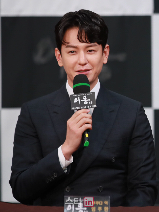 [포토]소감 밝히는 배우 임주환