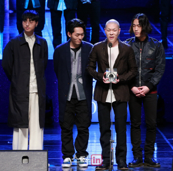 혁오 측 "대학축제 공연 취소 죄송...오혁 통증 시달려"