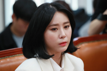 故장자연 전 남자친구 “윤지오, 듣지 못했던 이름”