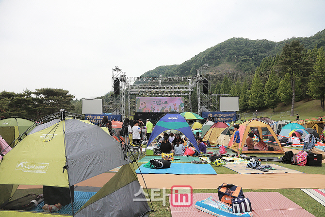 [포토] 서원밸리 그린콘서트 '콘서트 명당자리는 이미 벌써 매진'