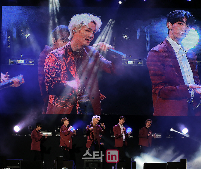 [포토] 글로벌 루키 VAV '재능기부 공연도 열정적으로'