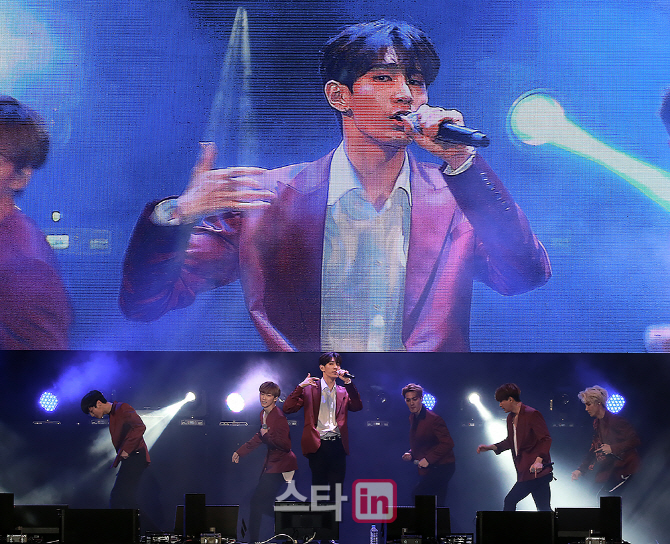 [포토] 글로벌 루키 VAV '그린콘서트 참가하며 재능기부 척척'