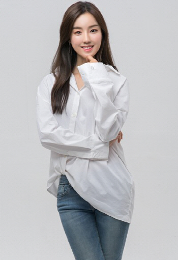 구새봄 아나운서, 10월 그래픽 디자이너와 결혼