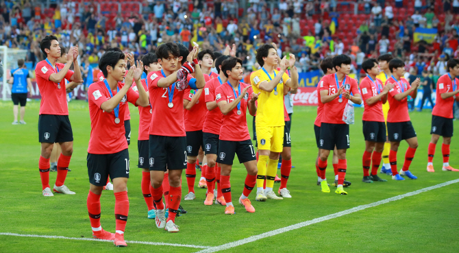 [U-20 월드컵]'덕분에 행복했다' 한국 축구 역사 다시 쓴 대표팀