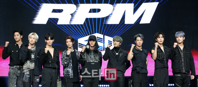 [포토]SF9, 일곱 번째 미니앨범 'RPM' 파이팅!