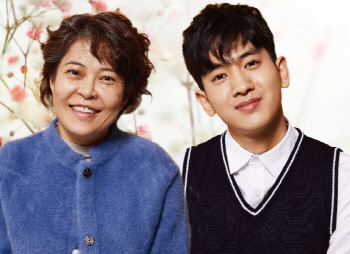연극 '사랑해 엄마' 유니플렉스2관에서 앙코르 돌입