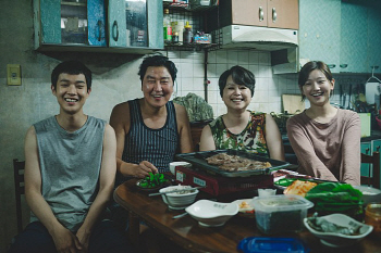 '기생충' 990만명 돌파