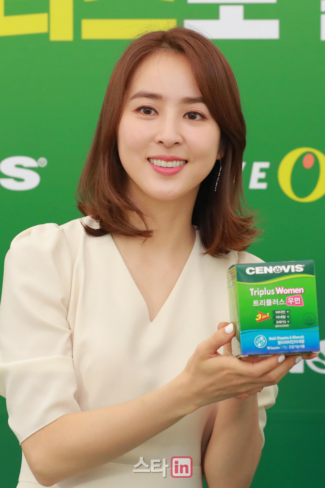 [포토]한혜진, 우리 신랑도 '트리플러스'로 챙겨줄래요