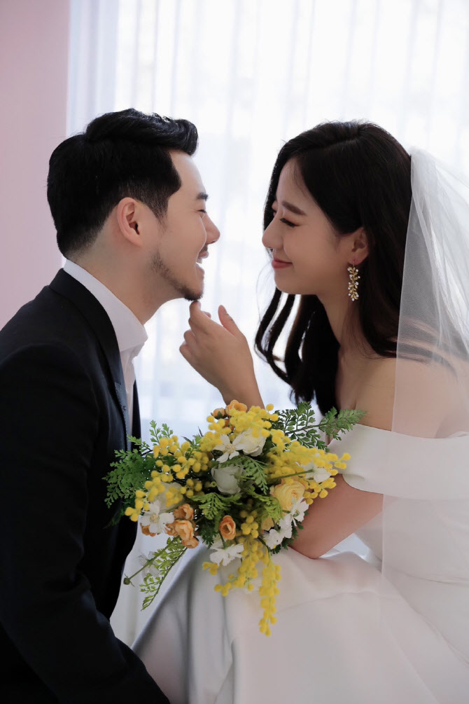 [단독] '브루스리' 최아인, 코로나 확산에 결혼식 연기