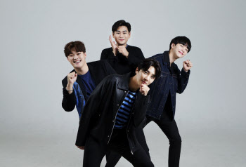 '미스터트롯' 강태관·김경민·이대원·황윤성, 그룹 '미스터t' 결성