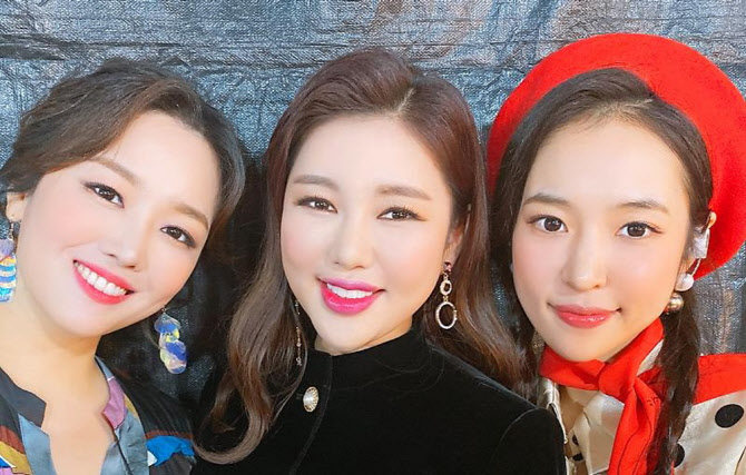 '미스트롯' 전국투어 콘서트, 티켓 전쟁 시작…식지 않는 열기